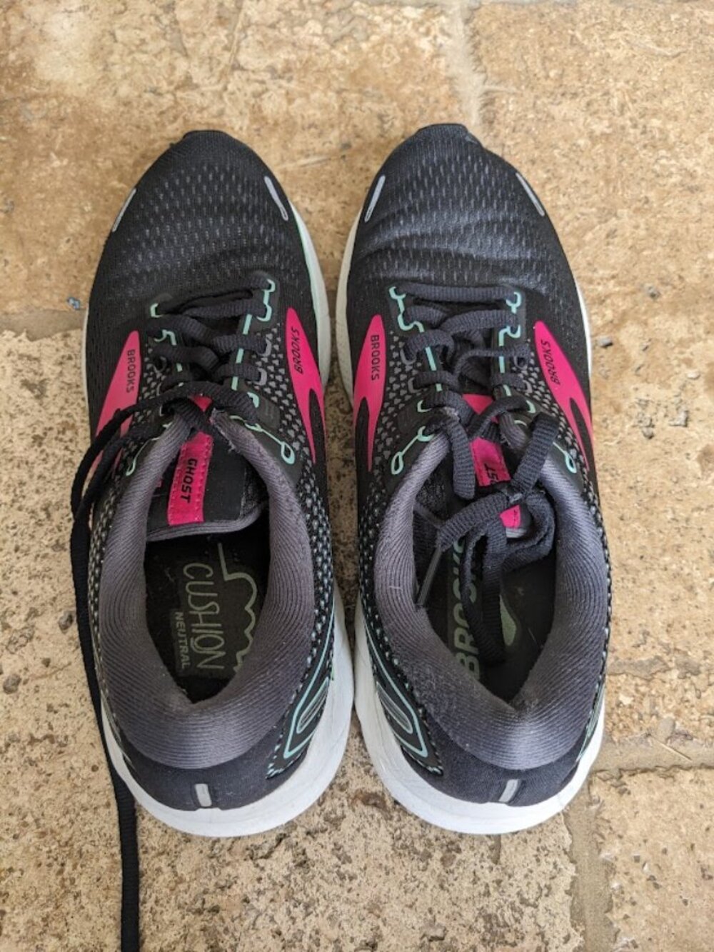 Clean Brooks Ghost 14 Womens Road-Running Shoes - Black/Pink/Yucca Size 8.5 - Picture 4 of 7